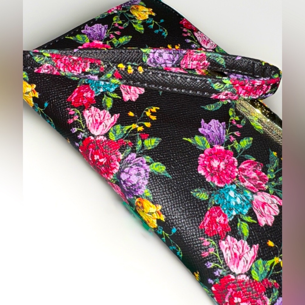 Betsey Johnson Black Floral Wallet‎ NWOT